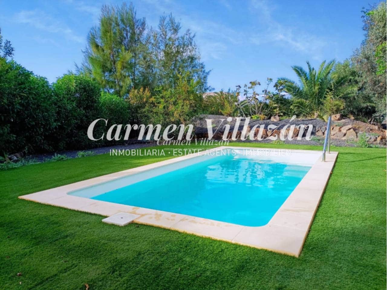 Chalet de 5 habitaciones en Lajares en venta con piscina garaje - 850.000 € (Ref: 9480606)