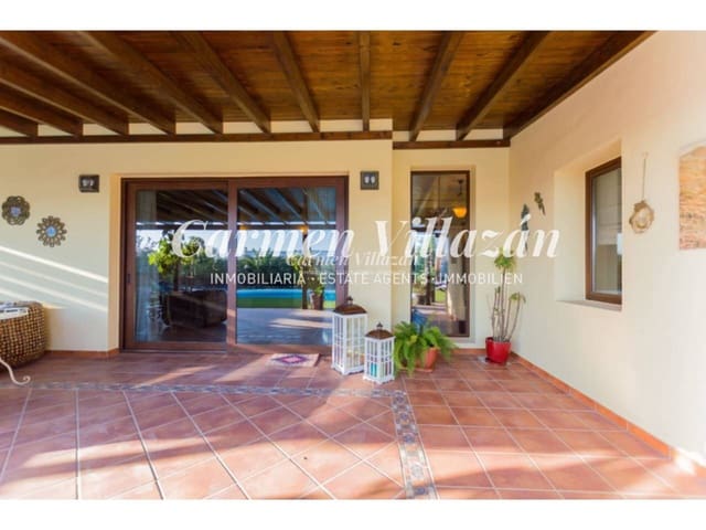 Chalet de 5 habitaciones en Lajares, La Oliva en venta con piscina garaje - 850.000 € (Ref: 9480606)