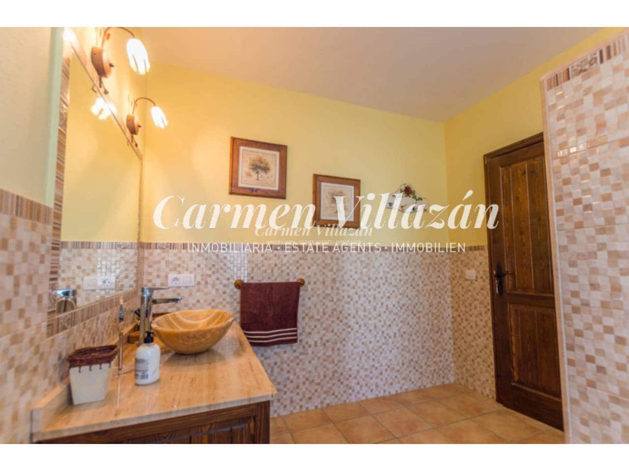 Chalet de 5 habitaciones en Lajares en venta con piscina garaje - 850.000 € (Ref: 9480606)