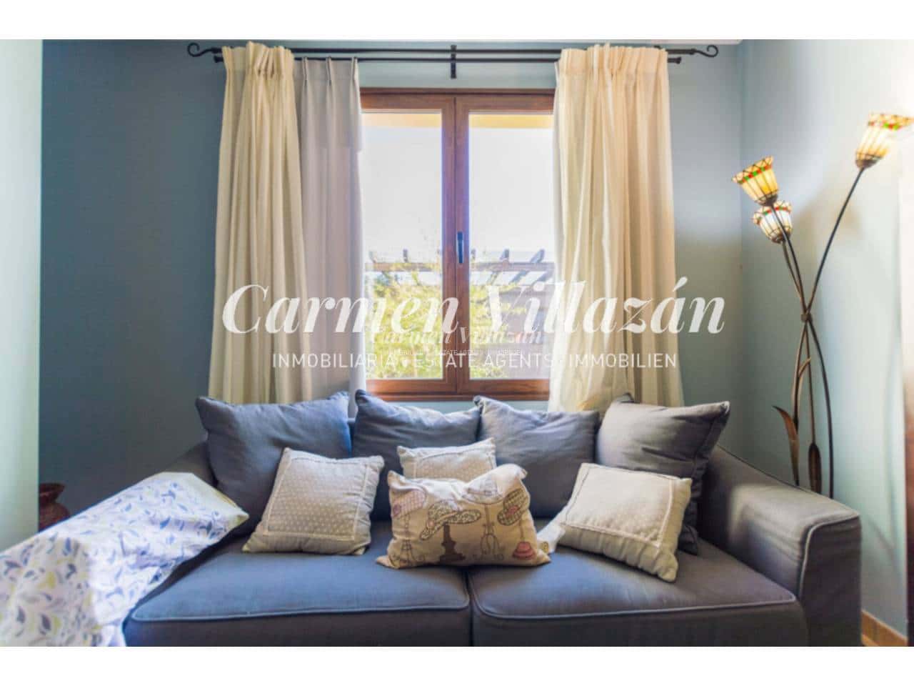 Chalet de 5 habitaciones en Lajares en venta con piscina garaje - 850.000 € (Ref: 9480606)