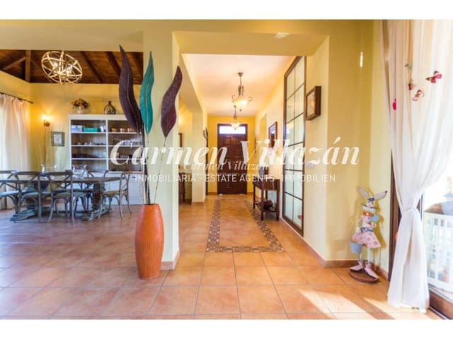 Chalet de 5 habitaciones en Lajares, La Oliva en venta con piscina garaje - 850.000 € (Ref: 9480606)