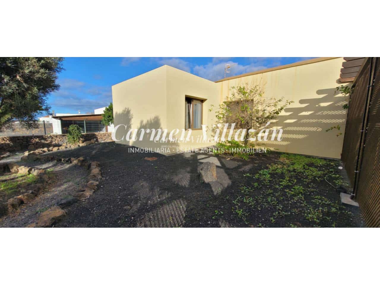 Chalet de 5 habitaciones en Lajares en venta con piscina garaje - 850.000 € (Ref: 9480606)