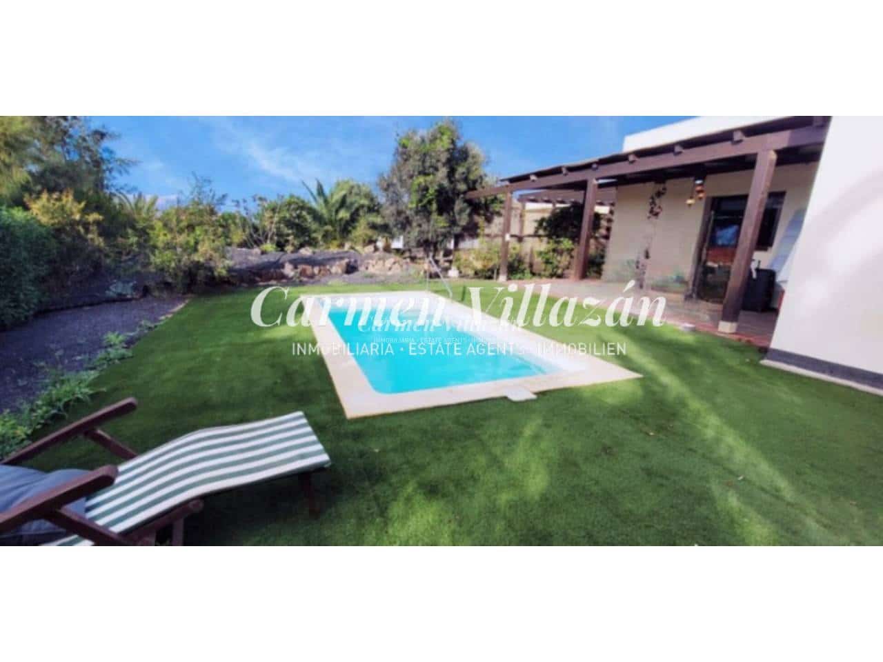 Chalet de 5 habitaciones en Lajares en venta con piscina garaje - 850.000 € (Ref: 9480606)