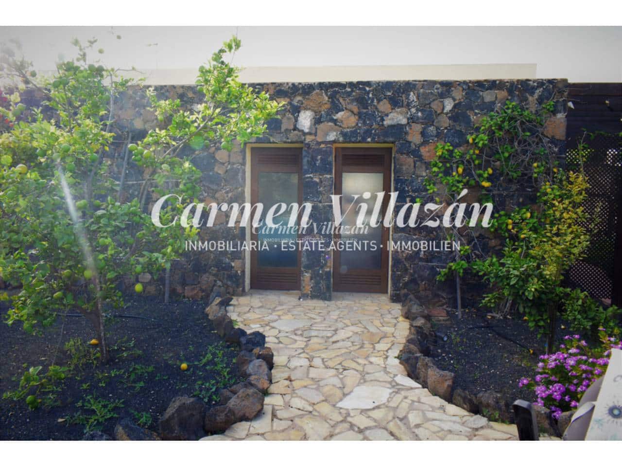 Chalet de 5 habitaciones en Lajares en venta con piscina garaje - 850.000 € (Ref: 9480606)