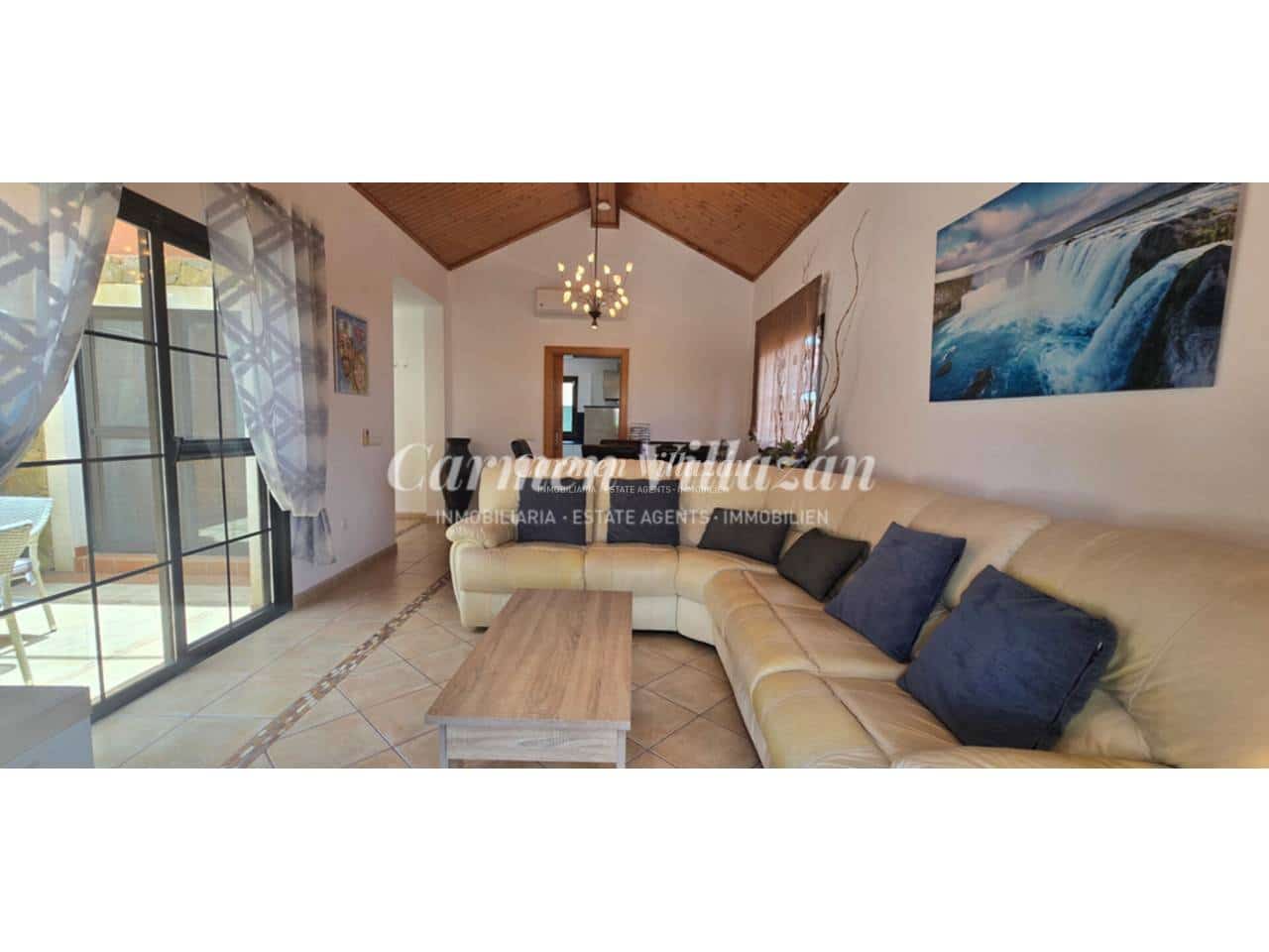 4 Zimmer Villa zu verkaufen in Caleta de Fuste mit Pool Garage - 565.000 € (Ref: 9480609)