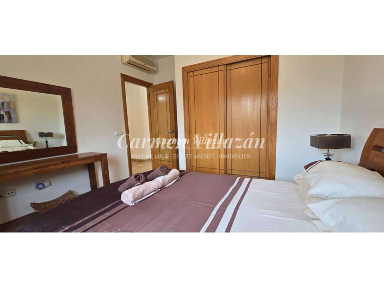 4 Zimmer Villa zu verkaufen in Caleta de Fuste mit Pool Garage - 565.000 € (Ref: 9480609)