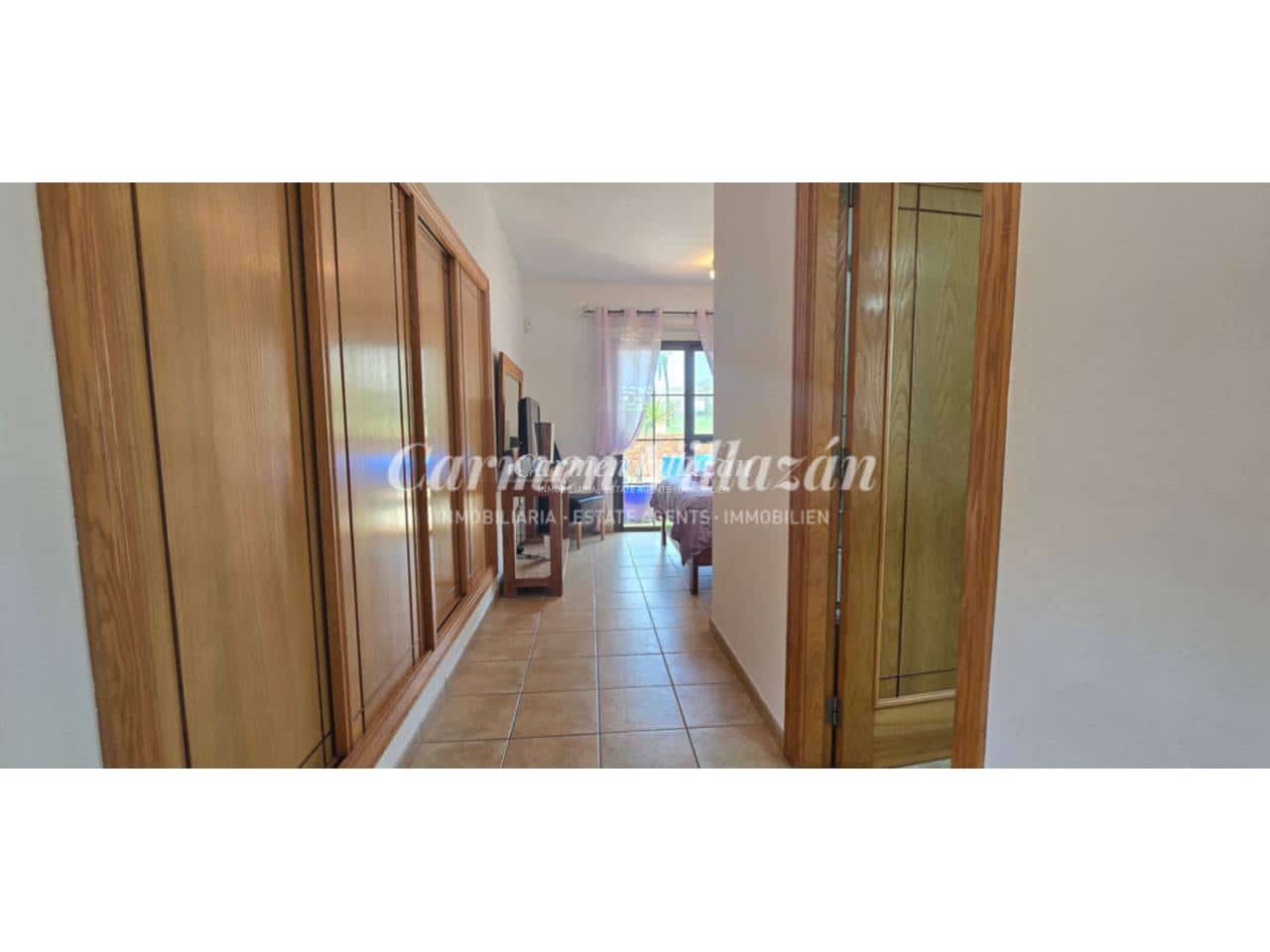 4 Zimmer Villa zu verkaufen in Caleta de Fuste mit Pool Garage - 565.000 € (Ref: 9480609)