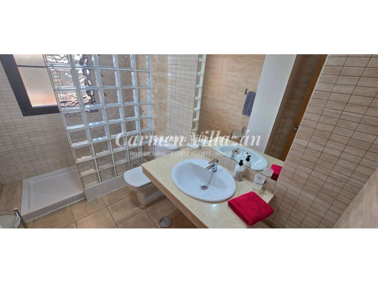 4 Zimmer Villa zu verkaufen in Caleta de Fuste mit Pool Garage - 565.000 € (Ref: 9480609)