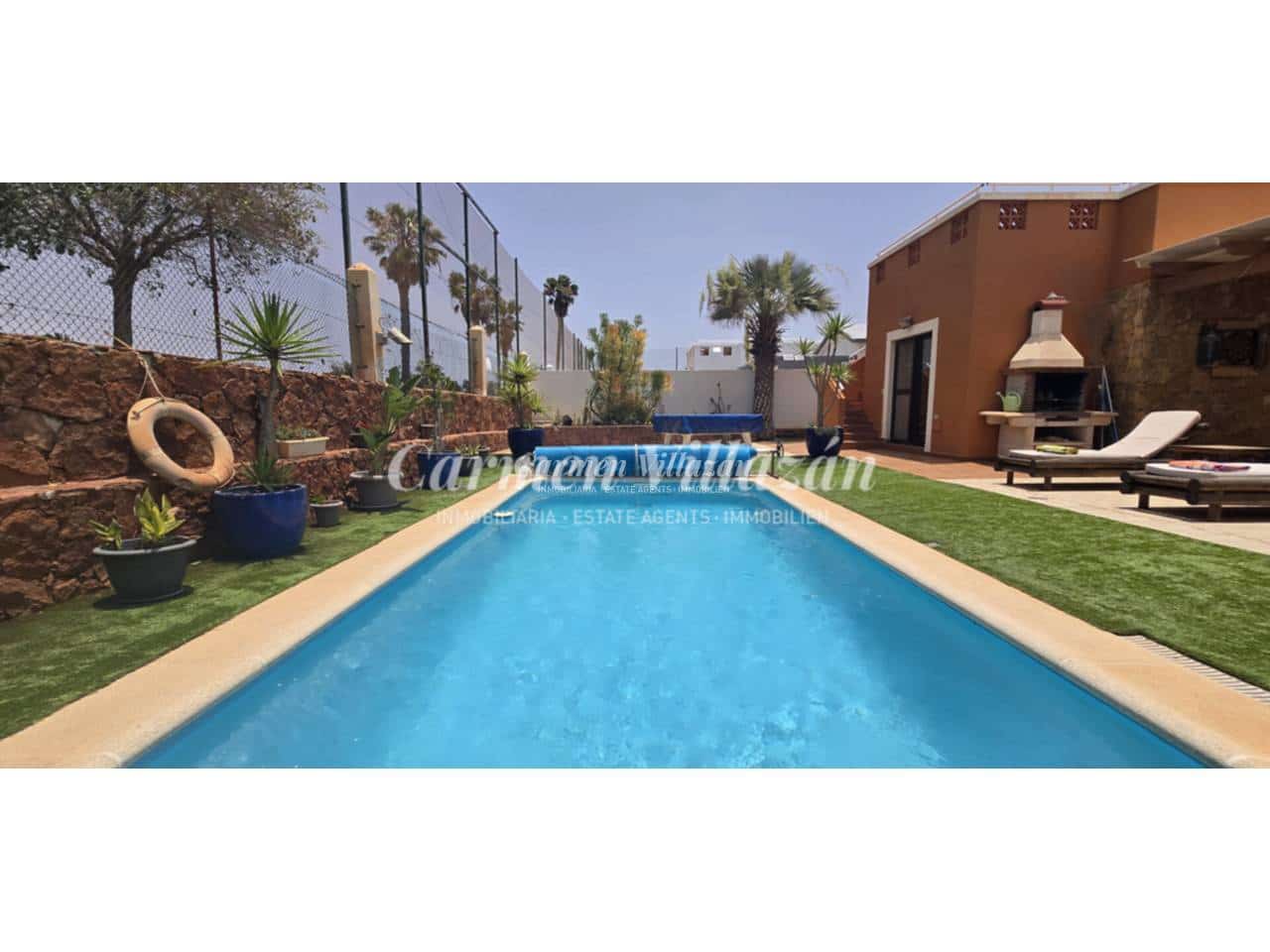 4 Zimmer Villa zu verkaufen in Caleta de Fuste mit Pool Garage - 565.000 € (Ref: 9480609)