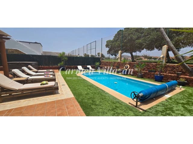 4 Zimmer Villa zu verkaufen in Caleta de Fuste, Antigua mit Pool Garage - 565.000 € (Ref: 9480609)