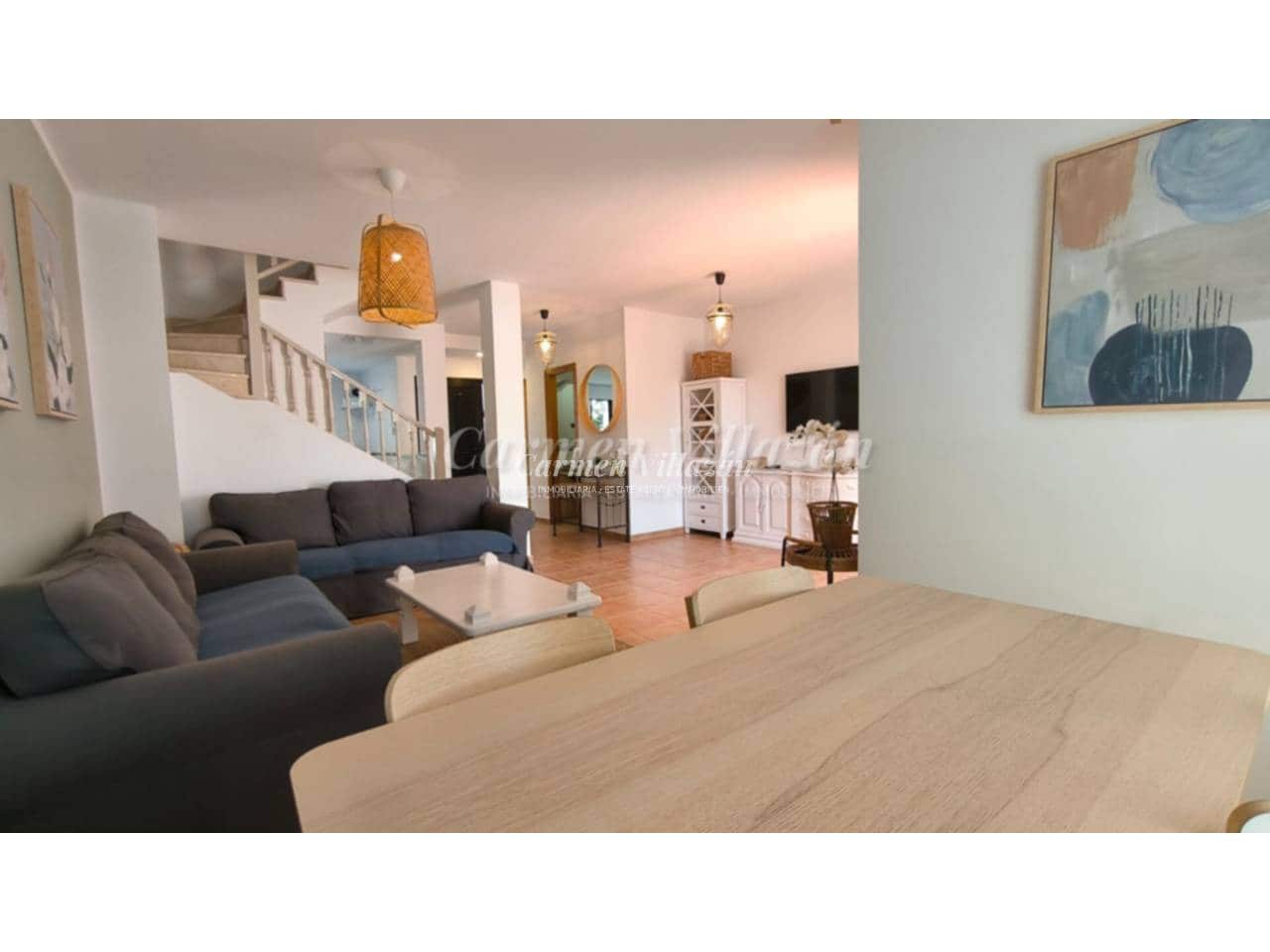 4 Zimmer Reihenhaus zu verkaufen in Corralejo mit Pool - 365.000 € (Ref: 9480612)