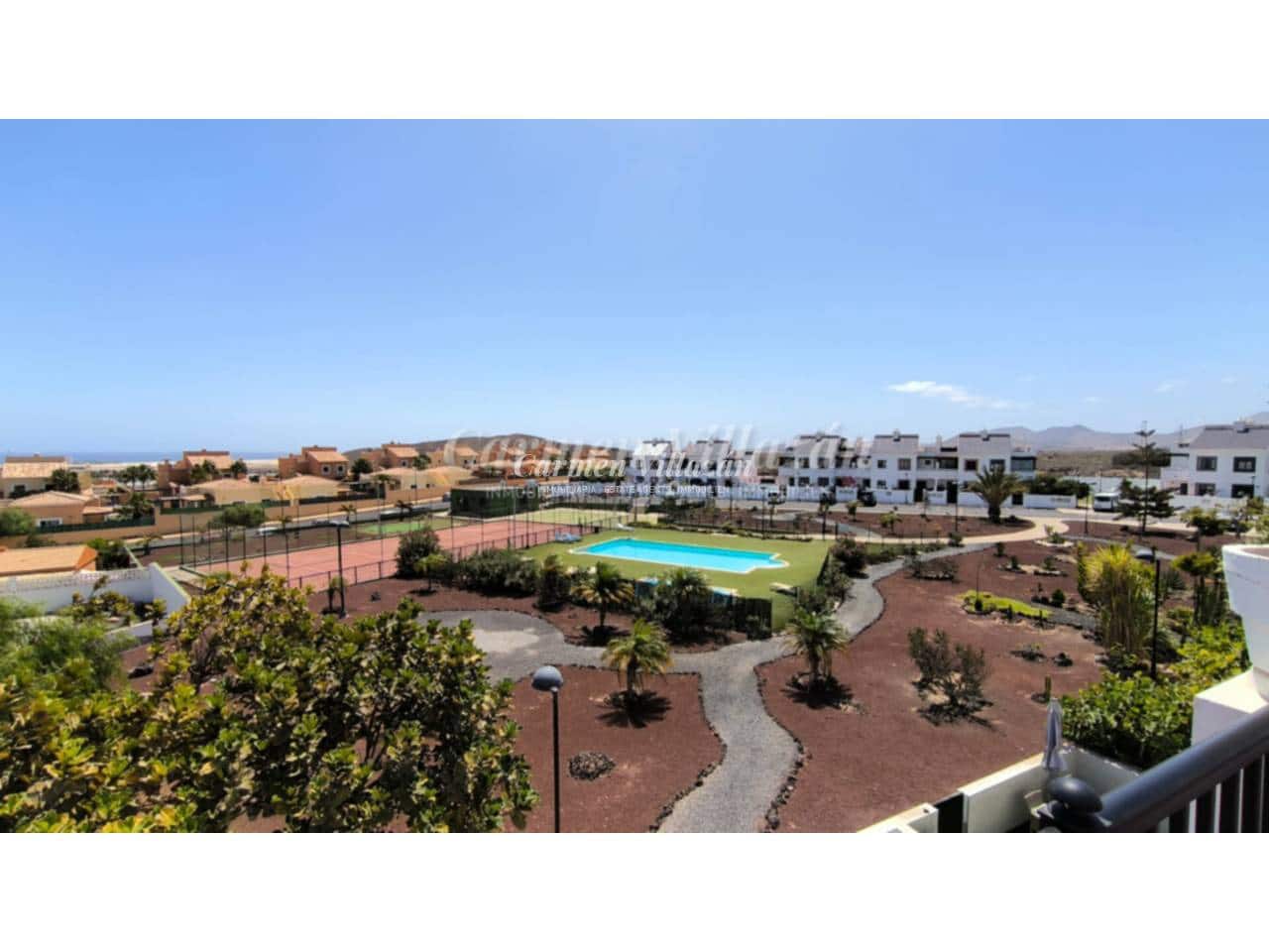 4 Zimmer Reihenhaus zu verkaufen in Corralejo mit Pool - 365.000 € (Ref: 9480612)