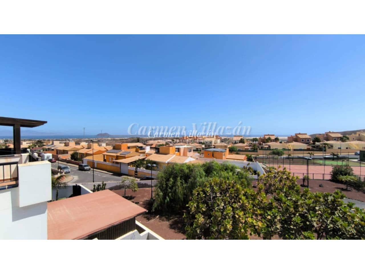 4 Zimmer Reihenhaus zu verkaufen in Corralejo mit Pool - 365.000 € (Ref: 9480612)