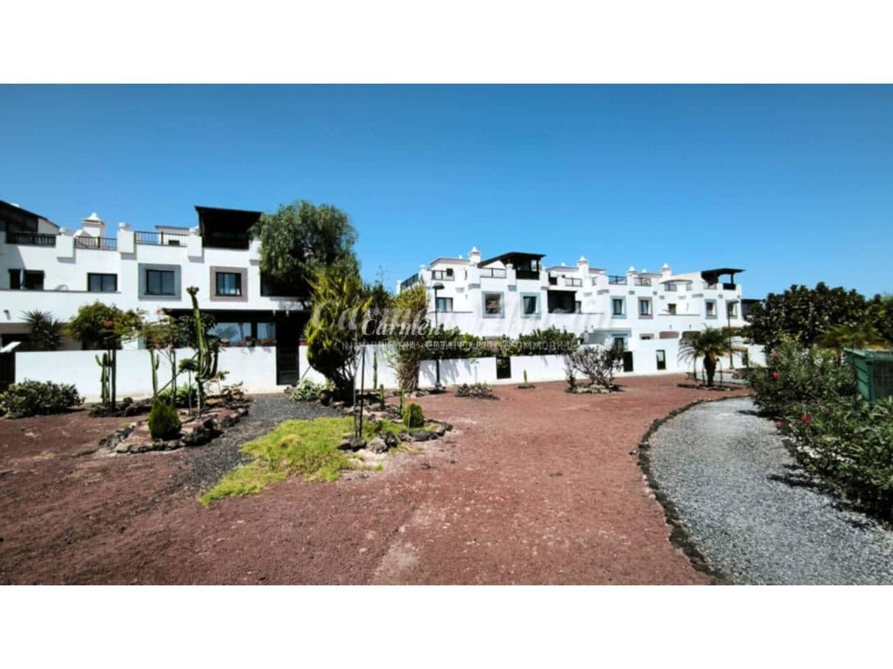 4 Zimmer Reihenhaus zu verkaufen in Corralejo mit Pool - 365.000 € (Ref: 9480612)