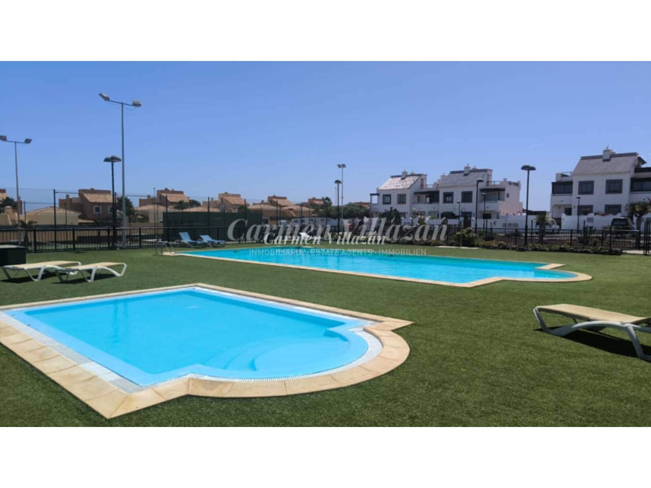 4 Zimmer Reihenhaus zu verkaufen in Corralejo mit Pool - 365.000 € (Ref: 9480612)