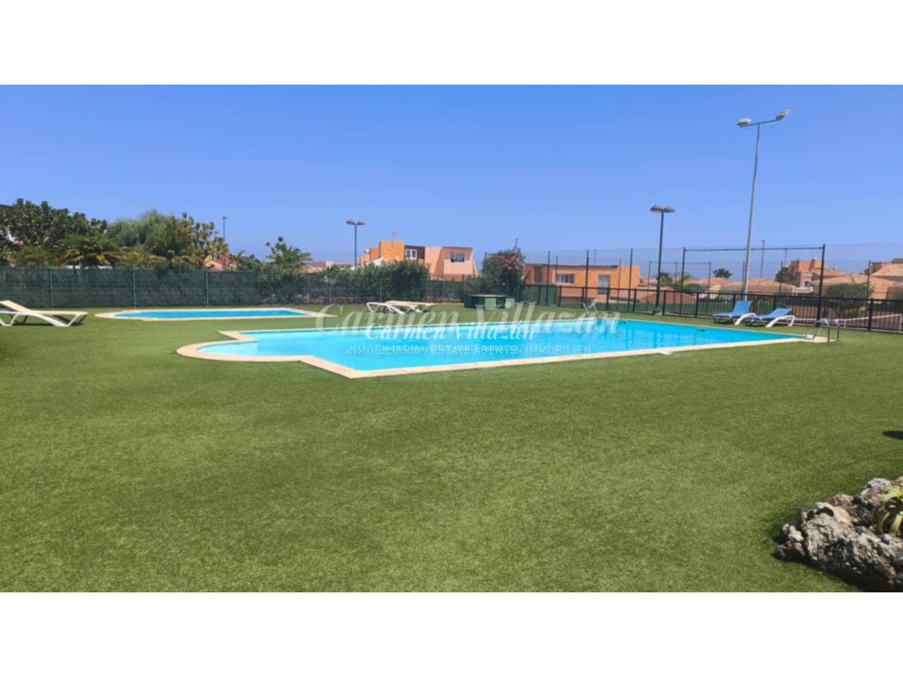 4 Zimmer Reihenhaus zu verkaufen in Corralejo mit Pool - 365.000 € (Ref: 9480612)