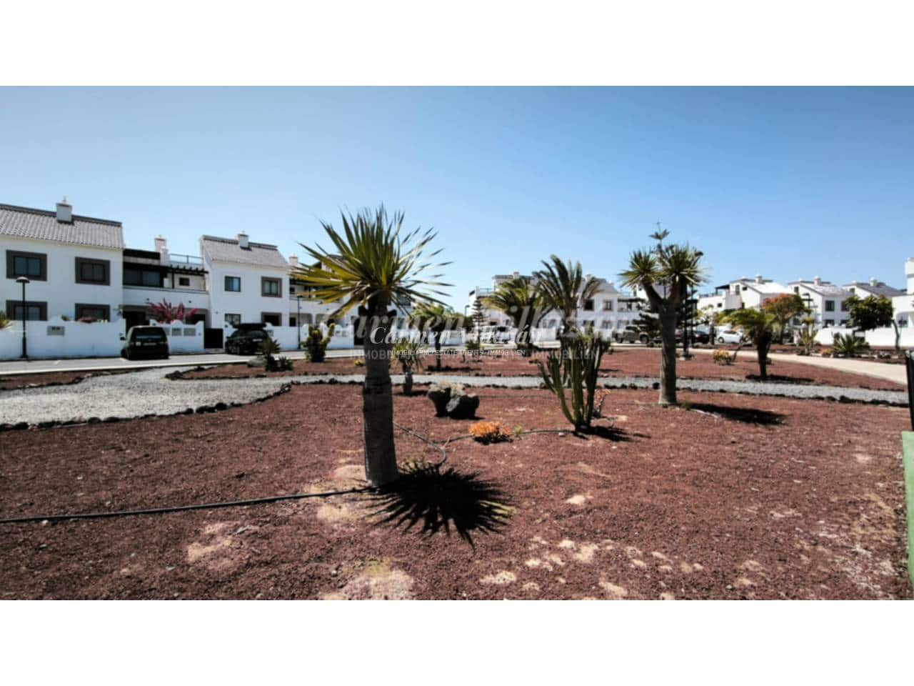 4 Zimmer Reihenhaus zu verkaufen in Corralejo mit Pool - 365.000 € (Ref: 9480612)