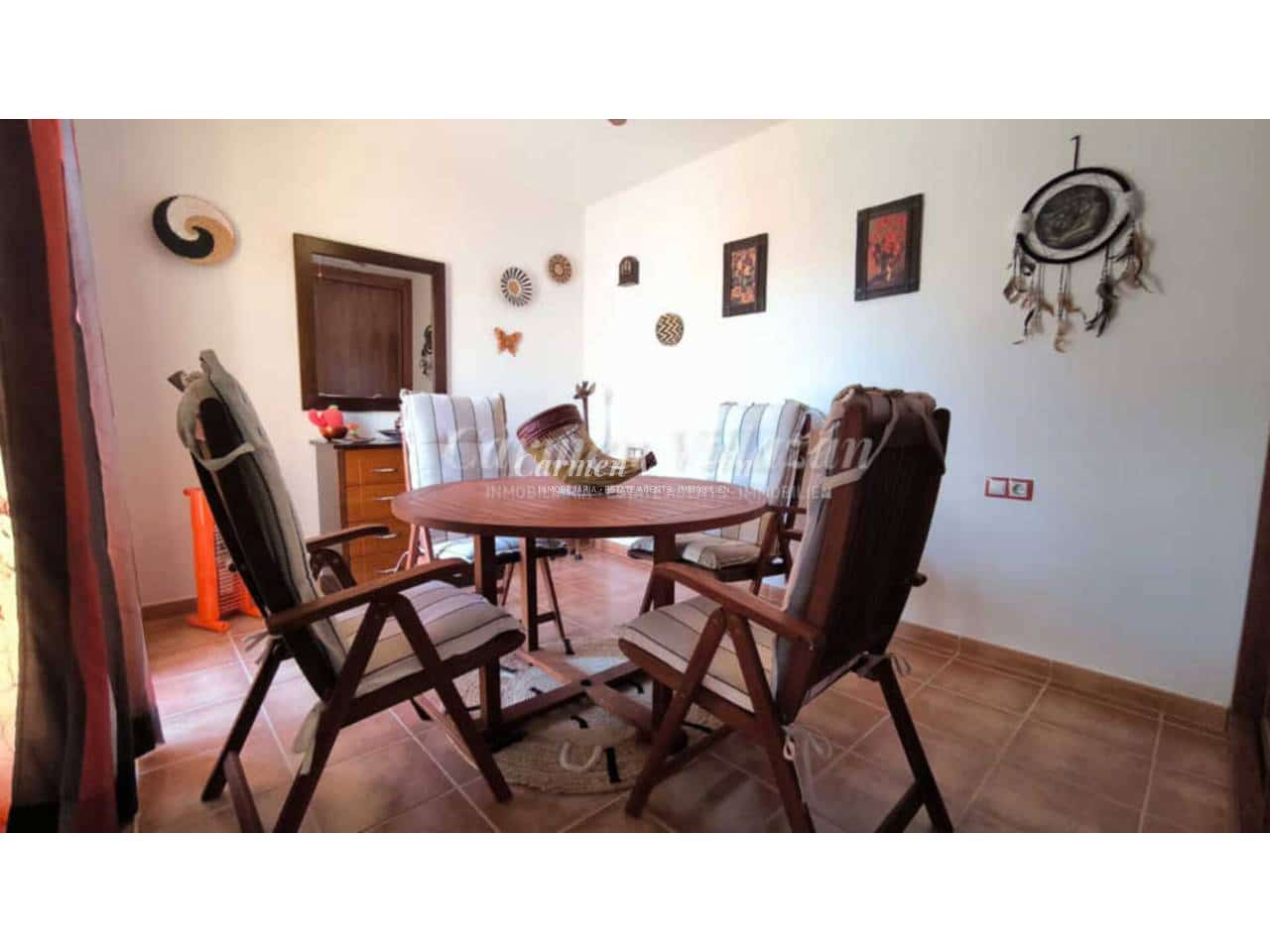 3 makuuhuone Omakotitalo myytävänä paikassa Corralejo mukana uima-altaan 
autotalli - 265 000 € (Ref: 9480614)