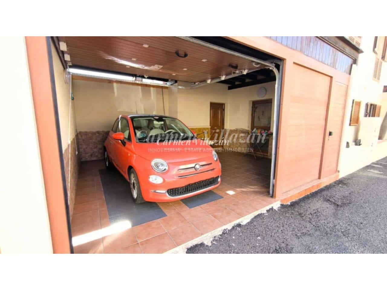 3 makuuhuone Omakotitalo myytävänä paikassa Corralejo mukana uima-altaan 
autotalli - 265 000 € (Ref: 9480614)