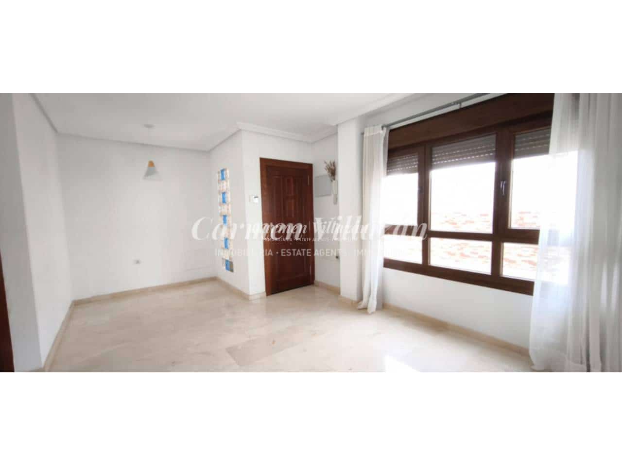 4 bedroom Apartment for sale in Antigua with garage - € 272,000 (Ref: 9480617)