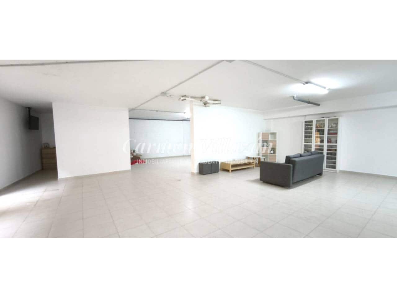 4 bedroom Apartment for sale in Antigua with garage - € 272,000 (Ref: 9480617)