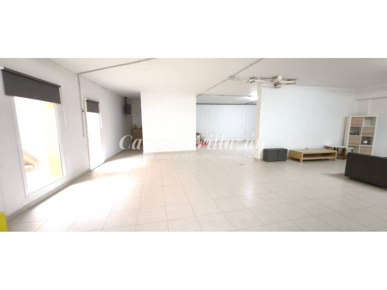 4 bedroom Apartment for sale in Antigua with garage - € 272,000 (Ref: 9480617)