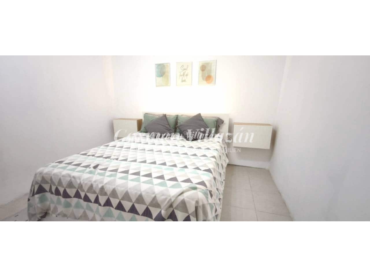 4 bedroom Apartment for sale in Antigua with garage - € 272,000 (Ref: 9480617)