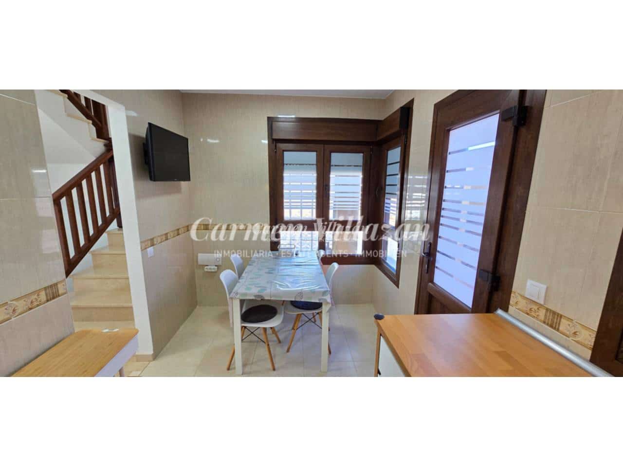 4 bedroom Apartment for sale in Antigua with garage - € 272,000 (Ref: 9480617)