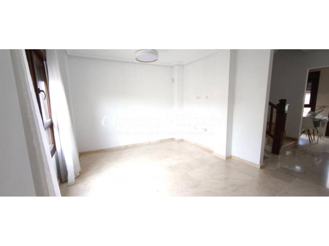 4 makuuhuone Huoneisto myytävänä paikassa Antigua mukana 
autotalli - 272 000 € (Ref: 9480617)