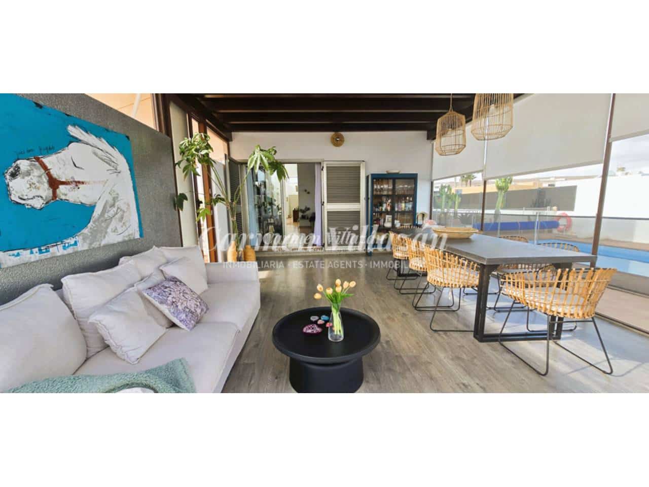 4 bedroom Villa for sale in Caleta de Fuste with pool garage - € 660,000 (Ref: 9480623)