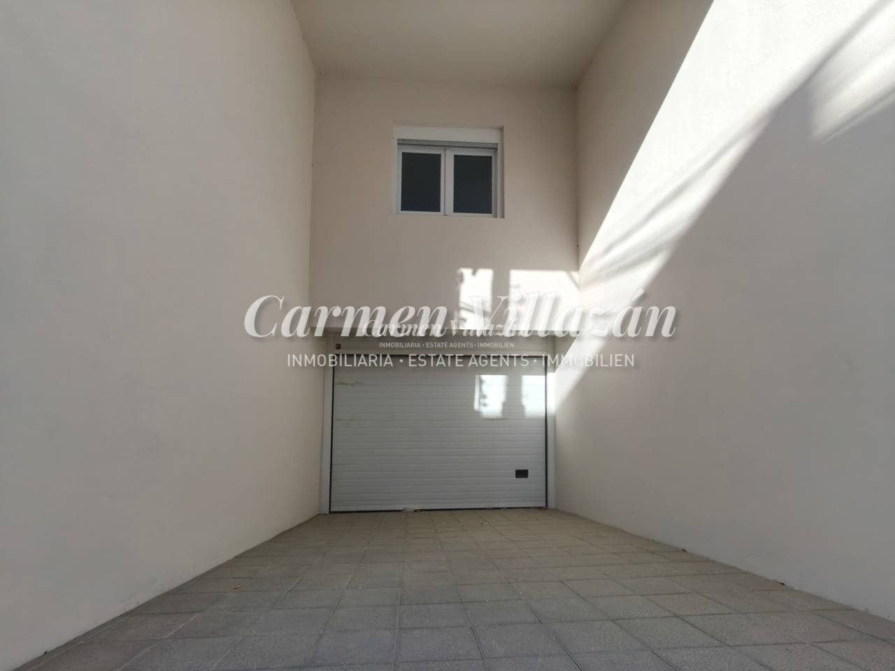 3 bedroom Apartment for sale in Puerto del Rosario with garage - € 250,000 (Ref: 9480626)