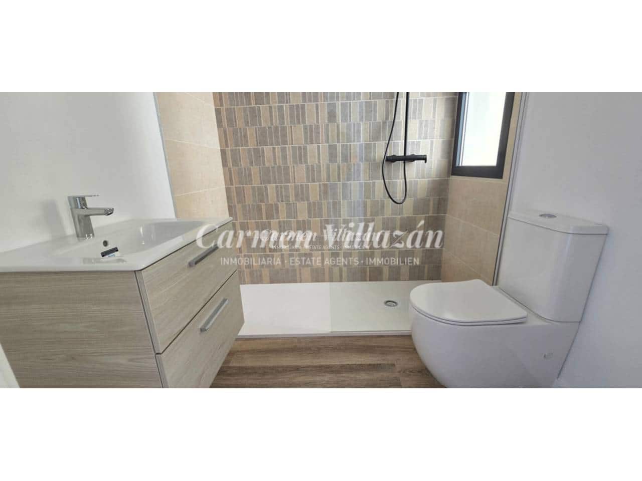 2 bedroom Apartment for sale in Caleta de Fuste with pool garage - € 275,000 (Ref: 9480629)