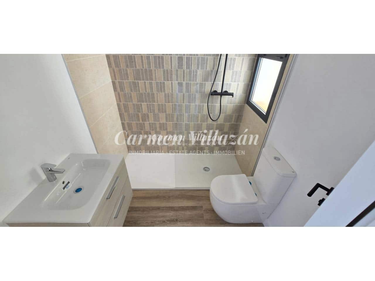 2 bedroom Apartment for sale in Caleta de Fuste with pool garage - € 275,000 (Ref: 9480629)