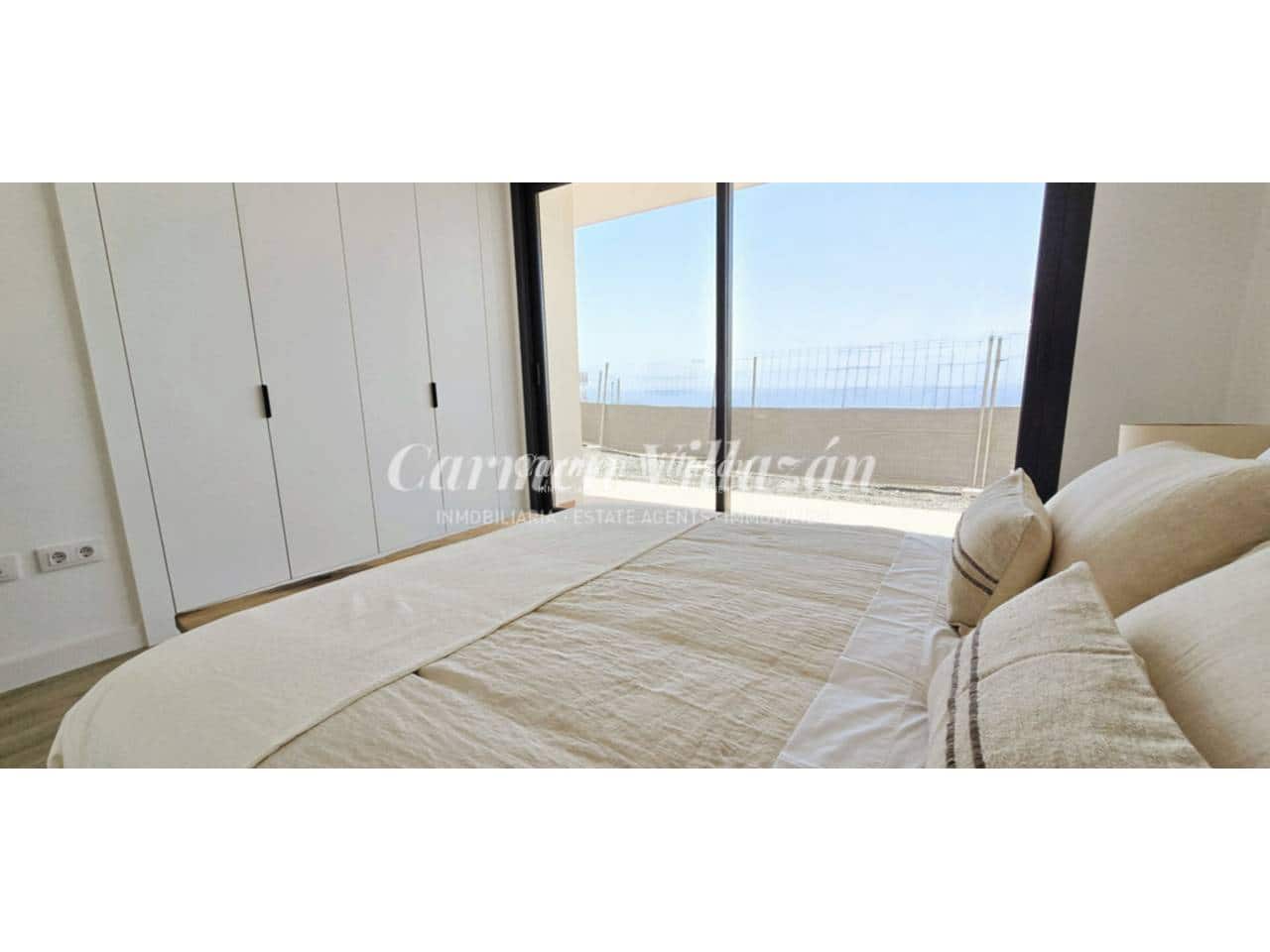 2 bedroom Apartment for sale in Caleta de Fuste with pool garage - € 275,000 (Ref: 9480629)