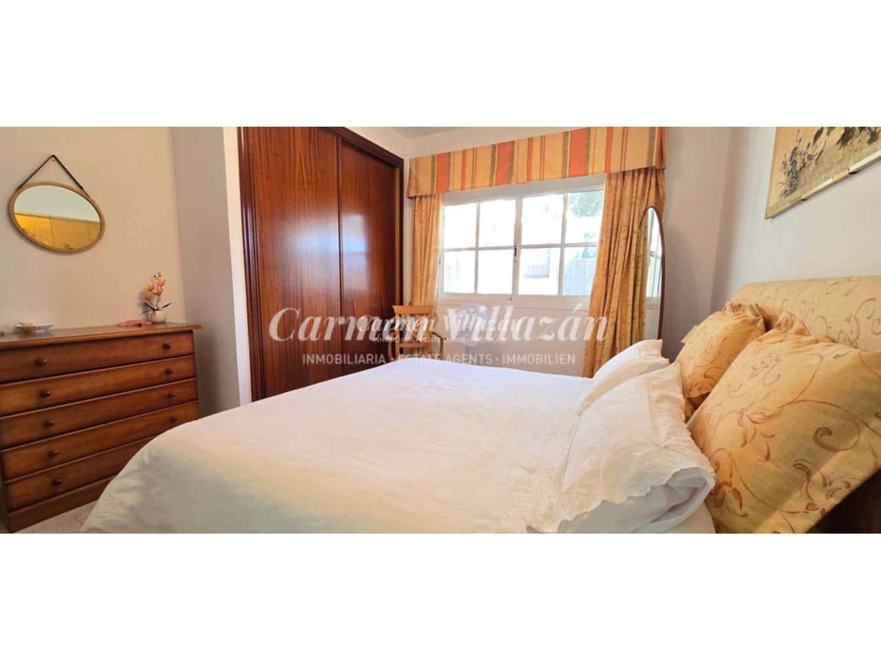 4 makuuhuone Huvila myytävänä paikassa Caleta de Fuste mukana uima-altaan 
autotalli - 499 000 € (Ref: 9480631)