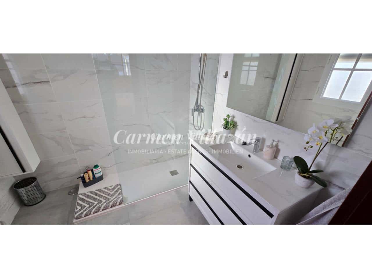 4 makuuhuone Huvila myytävänä paikassa Caleta de Fuste mukana uima-altaan 
autotalli - 499 000 € (Ref: 9480631)