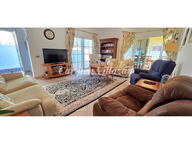 4 makuuhuone Huvila myytävänä paikassa Caleta de Fuste, Antigua mukana uima-altaan 
autotalli - 499 000 € (Ref: 9480631)