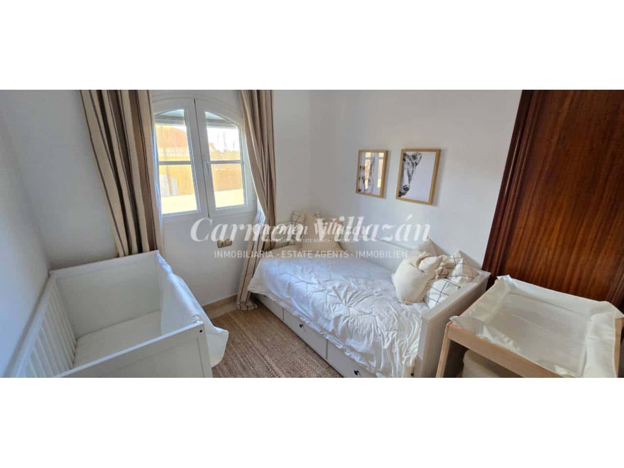 4 makuuhuone Huvila myytävänä paikassa Caleta de Fuste mukana uima-altaan 
autotalli - 499 000 € (Ref: 9480631)