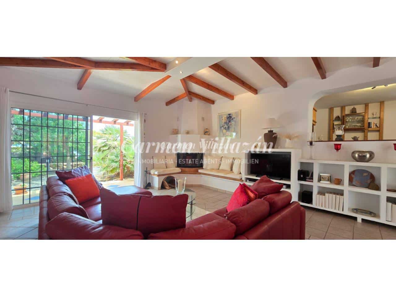 6 bedroom Villa for sale in Triquivijate with pool garage - € 1,050,000 (Ref: 9480633)