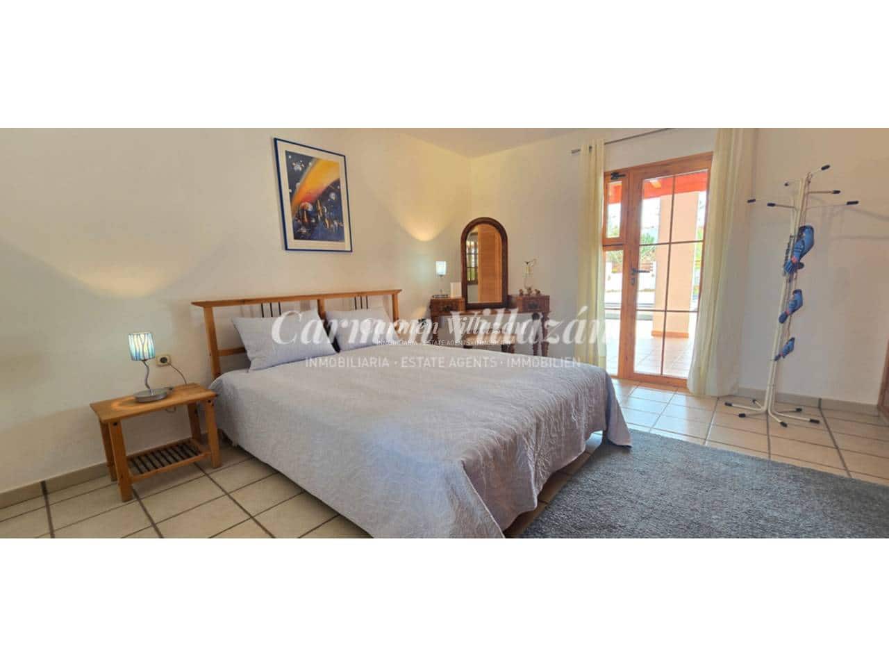 6 bedroom Villa for sale in Triquivijate with pool garage - € 1,050,000 (Ref: 9480633)