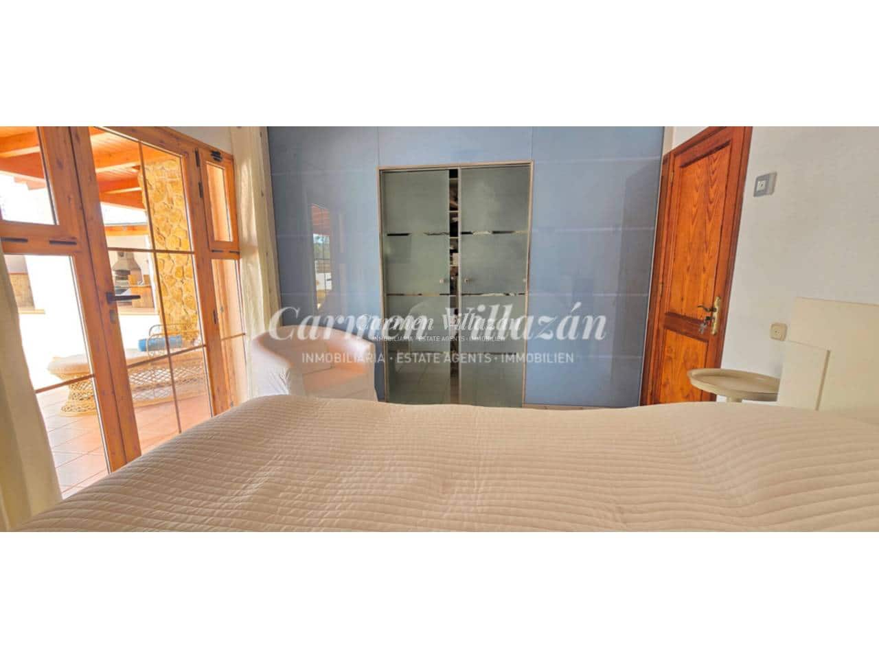 6 bedroom Villa for sale in Triquivijate with pool garage - € 1,050,000 (Ref: 9480633)