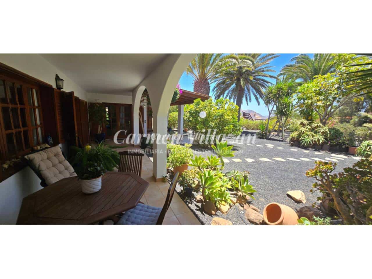 6 bedroom Villa for sale in Triquivijate with pool garage - € 1,050,000 (Ref: 9480633)