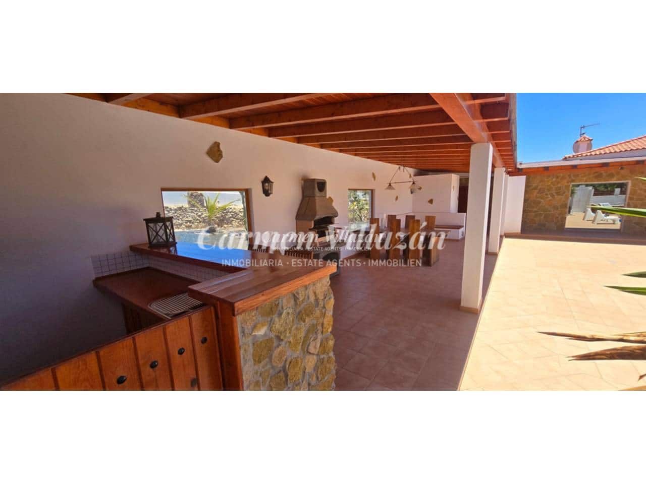 6 bedroom Villa for sale in Triquivijate with pool garage - € 1,050,000 (Ref: 9480633)
