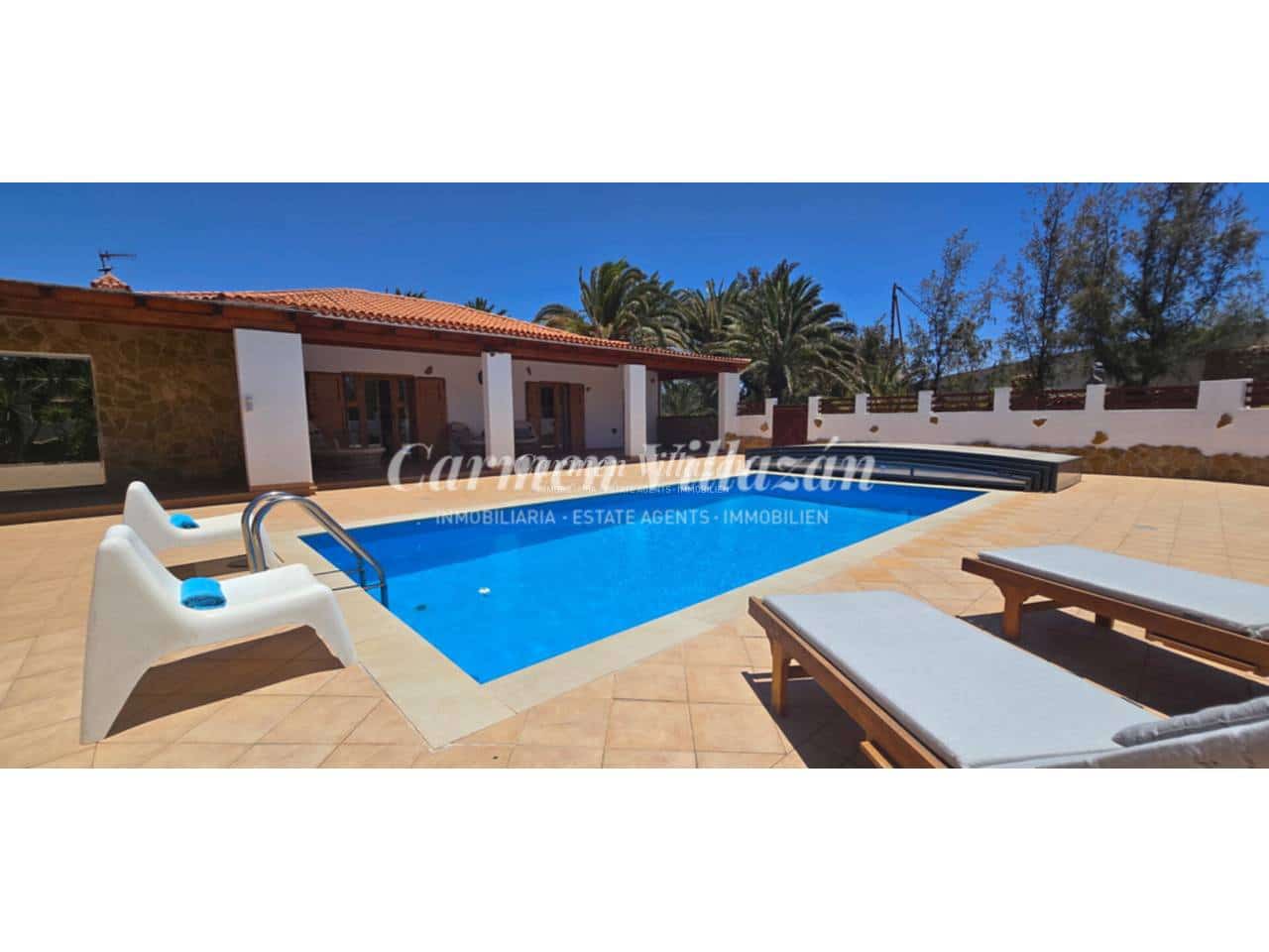 6 bedroom Villa for sale in Triquivijate with pool garage - € 1,050,000 (Ref: 9480633)