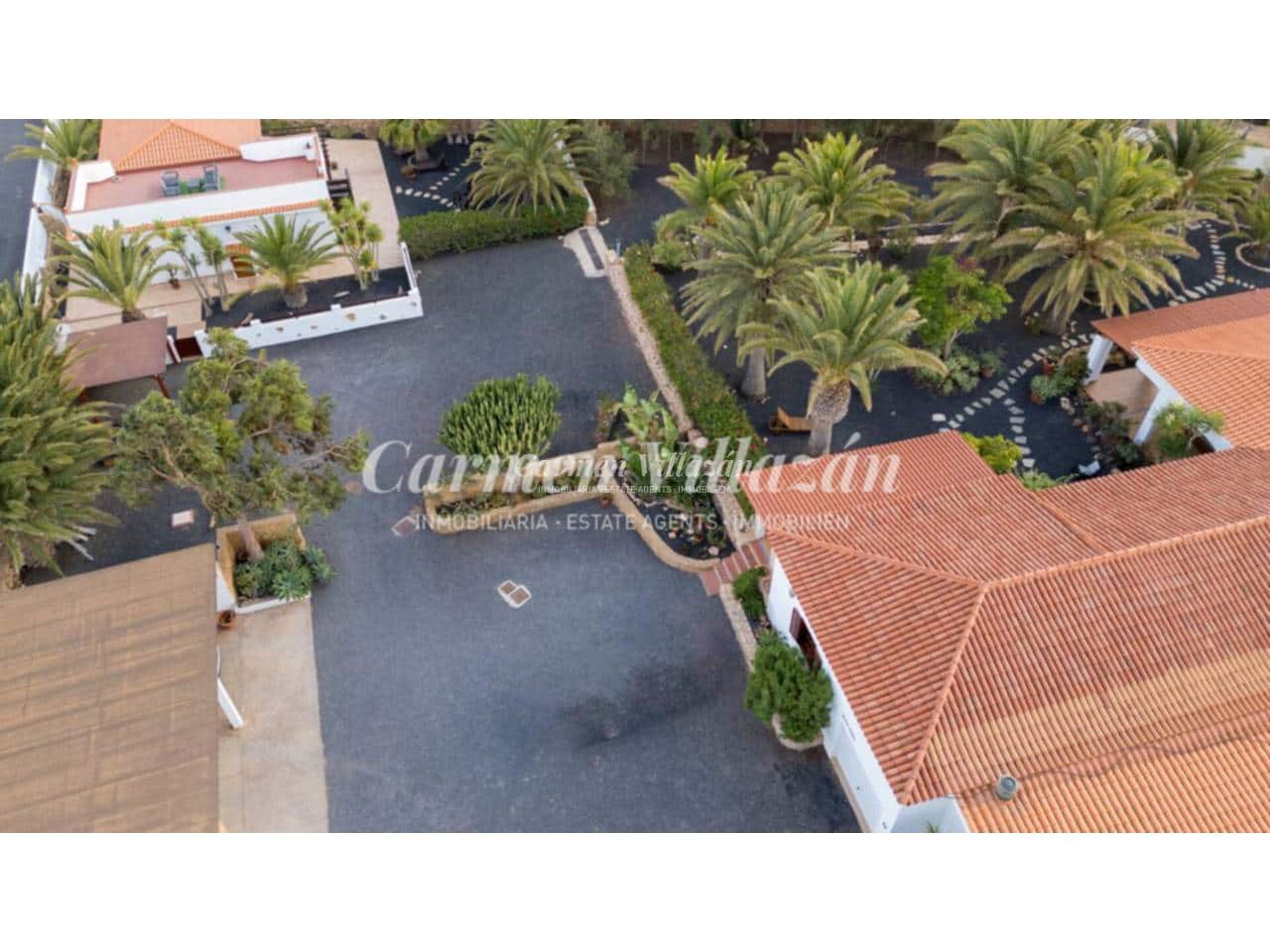 6 bedroom Villa for sale in Triquivijate with pool garage - € 1,050,000 (Ref: 9480633)