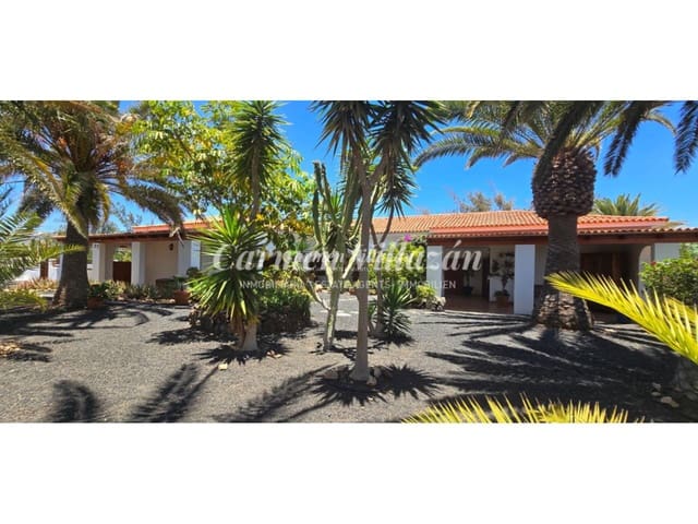 Chalet de 6 habitaciones en Triquivijate, Antigua en venta con piscina garaje - 1.050.000 € (Ref: 9480633)