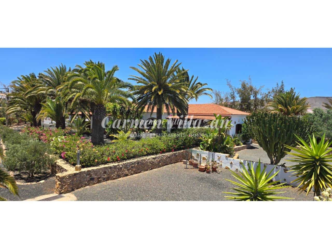 6 bedroom Villa for sale in Triquivijate with pool garage - € 1,050,000 (Ref: 9480633)