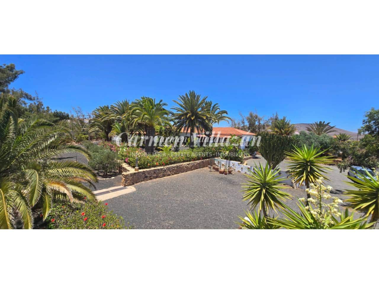 6 bedroom Villa for sale in Triquivijate with pool garage - € 1,050,000 (Ref: 9480633)