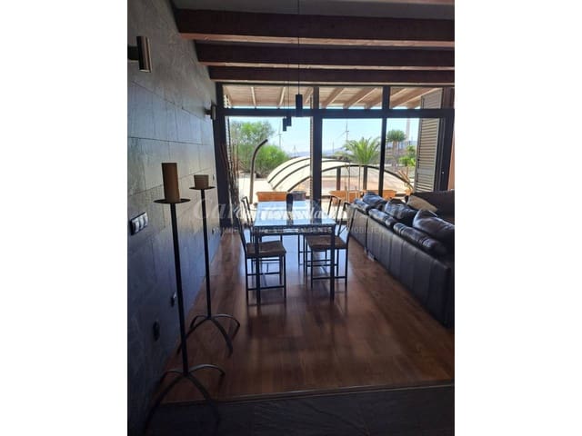 Chalet de 6 habitaciones en Puerto del Rosario en venta con piscina garaje - 710.000 € (Ref: 9480634)