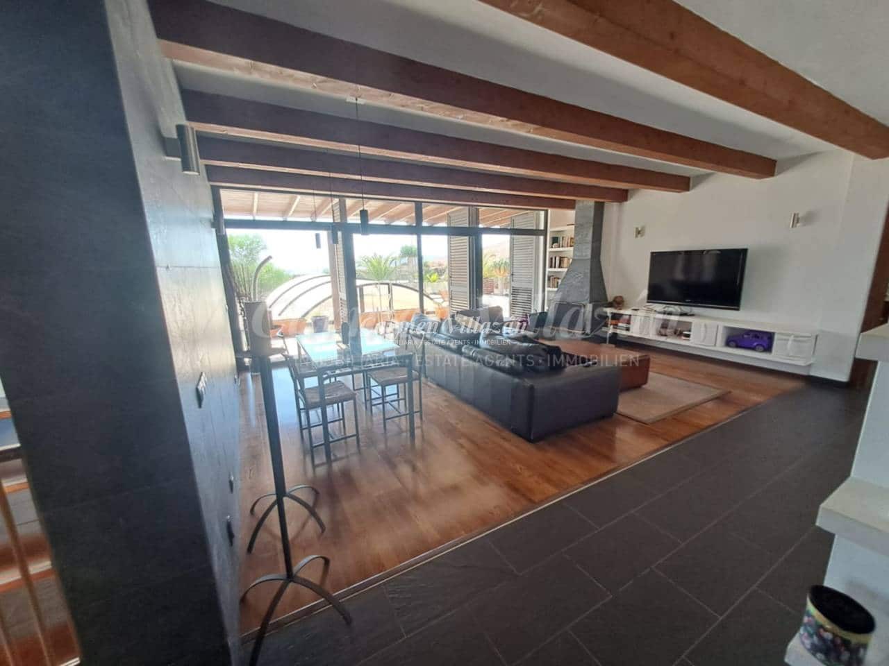 Chalet de 6 habitaciones en Puerto del Rosario en venta con piscina garaje - 710.000 € (Ref: 9480634)